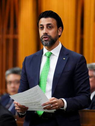 November 28, 2022, Ottawa, ON, Canada: Liberal member of Parliament Maninder Sidhu stands during question period in the House of Commons on Parliament Hill in Ottawa, on Monday, Nov. 28, 2022. Ottawa Canada  - ZUMAc35_ 20221128_zaf_c35_089 Copyright: xSeanxKilpatrickx