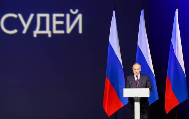 News Themen der Woche KW48 RUSSIA, MOSCOW - NOVEMBER 29, 2022: Russia s President Vladimir Putin makes remarks at the 10th All-Russian Congress of Judges at the State Kremlin Palace. Valery Sharifulin TASS  56144059