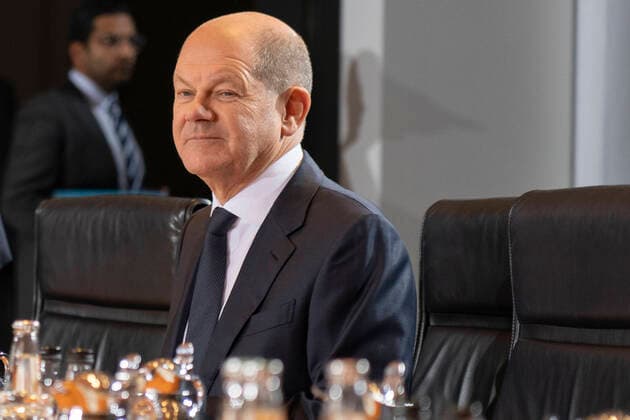 Bundeskanzler Olaf Scholz empfängt Vorsitzende der fünf großen internationalen Wirtschafts- und Finanzorganisationen zu einem Gespräch im Kanzleramt ;Bundeskanzler Olaf Scholz empfängt Vorsitzende der fünf großen internationalen Wirtschafts- und Finanzorganisationen zu einem Gespräch im Kanzleramt , Berlin Berlin Deutschland Bundeskanzleramt *** Federal Chancellor Olaf Scholz receives chairmen of the five major international economic and financial organizations for talks at the Chancellors Office Federal Chancellor Olaf Scholz receives chairmen of the five major international economic and financial organizations for talks at the Chancellors Office , Berlin Berlin Germany Federal Chancellery