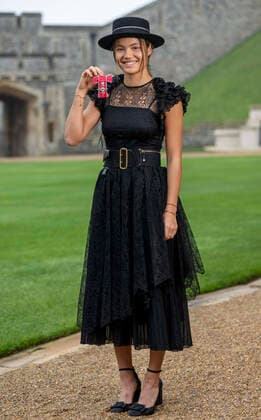 . 29 11 2022. Windsor, United Kingdom. Emma Raducanu with her MBE after an Investiture at Windsor Castle, United Kingdom.  xPoolx xi-Imagesx IIM-23972-0025