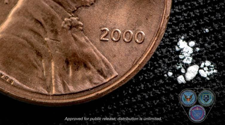 RECORD DATE NOT STATED Over the last 10 years the Center of Disease Control and Prevention has noticed an increase of opioid and Fentanyl overdose deaths in the United States per year from approximately 2,600 to more than 75,000. With the Fentanyl threat entering Oklahoma™s borders, the Oklahoma National Guard™s 63rd Civil Support Team and the Oklahoma City Police Department arranged specialized training in October at the Oklahoma City Police and Fire Training Center in Oklahoma City in order to learn from subject matter experts with both the Federal Bureau of Investigation and the Drug Enforcement Administration, as well as share knowledge and discuss how to best combat the drug. (Oklahoma National Guard photo by Spc. Haden Tolbert) Copyright: xpiemagsx dvidspieseptoct2022-50258 !ACHTUNG AUFNAHMEDATUM GESCHÄTZT!