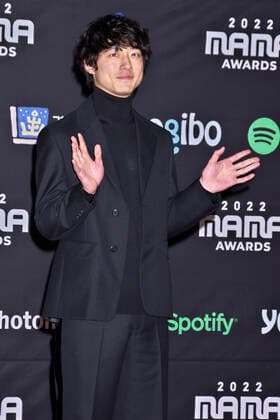 Kentaro Sakaguchi bei der Verleihung der MAMA Awards 2022 im Kyocera Dome. Osaka, 30.11.2022