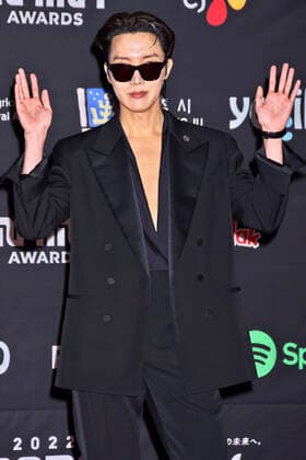 J-Hope von BTS bei der Verleihung der MAMA Awards 2022 im Kyocera Dome. Osaka, 30.11.2022