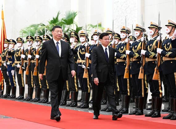 News Themen der Woche KW48 News Bilder des Tages (221130) -- BEIJING, Nov. 30, 2022 -- Xi Jinping, general secretary of the Communist Party of China Central Committee and Chinese president, holds talks with Thongloun Sisoulith, general secretary of the Lao People s Revolutionary Party Central Committee and Lao president, at the Great Hall of the People in Beijing, capital of China, Nov. 30, 2022. ) CHINA-BEIJING-XI JINPING-LAOS-THONGLOUN-TALKS (CN) ZhangxLing 