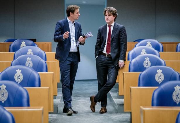 THE HAGUE - Laurens Dassen (VOLT) and Henri Bontenbal (CDA) during a debate on the Climate and Energy Outlook and the climate memorandum. The House of Representatives discusses the cabinet s climate plans. ANP BART MAAT netherlands out - belgium out *** THE HAGUE Laurens Dassen VOLT and Henri Bontenbal CDA during a debate on the Climate and Energy Outlook and the climate memorandum The House of Representatives discusses the cabinet s climate plans ANP BART MAAT netherlands out belgium out  Copyright: xx x458626994x originalFilename: 458626994.jpg