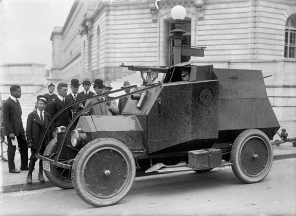 RECORD DATE NOT STATED Army, U.S. Armored Car, 1916. Creator: Harris & Ewing. Copyright:xHeritagexArt HeritagexImagesx IMAGO ,2926433 ! ACHTUNG: AUFNAHMEDATUM GESCHÄTZT!  Copyright:HeritagexArt HeritagexImagesx IMAGO