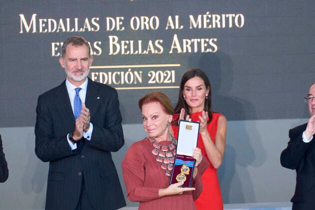 01-12-2022 Tenerife Queen Letizia and King Felipe attend the gold medal for merit of the fine arts 2021 at the Tenerife space for the arts at Santa Cruz at Tenerife. No Spain Â  Copyright: xPPEx