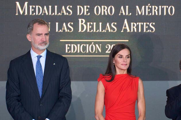 01-12-2022 Tenerife Queen Letizia and King Felipe attend the gold medal for merit of the fine arts 2021 at the Tenerife space for the arts at Santa Cruz at Tenerife. No Spain Â  Copyright: xPPEx