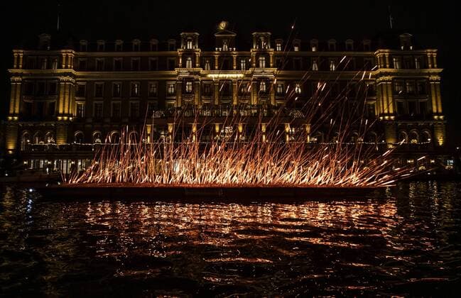 News Themen der Woche KW48 News Bilder des Tages AMSTERDAM - Numerous light art projects can be viewed during the eleventh Amsterdam Light Festival 2022. The wintry event, one of the leading light art festivals in the world, connects and enriches residents and visitors with light art against the backdrop of photogenic Amsterdam. ANP EVA PLEVIER netherlands out - belgium out *** AMSTERDAM Numerous light art projects can be viewed during the eleventh Amsterdam Light Festival 2022 The wintry event, one of the leading light art festivals in the world, connects and enriches residents and visitors with light art against the backdrop of photogenic Amsterdam ANP EVA PLEVIER netherlands out belgium out  Copyright: xx x458698619x originalFilename: 458698619.jpg