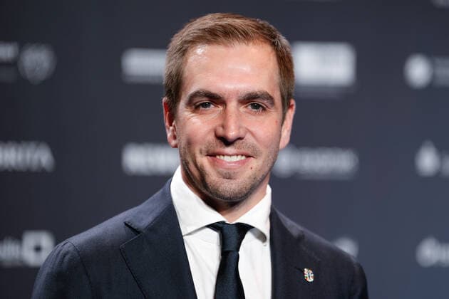 15. Deutscher Nachhaltigkeitspreis in Duesseldorf Philipp Lahm ehemaliger Fussball Nationalspieler im Portrait auf dem Roten Teppich auf dem 15. Deutscher Nachhaltigkeitspreis im Maritim Hotel in Duesseldorf Duesseldorf Nordrhein-Westfalen Deutschland