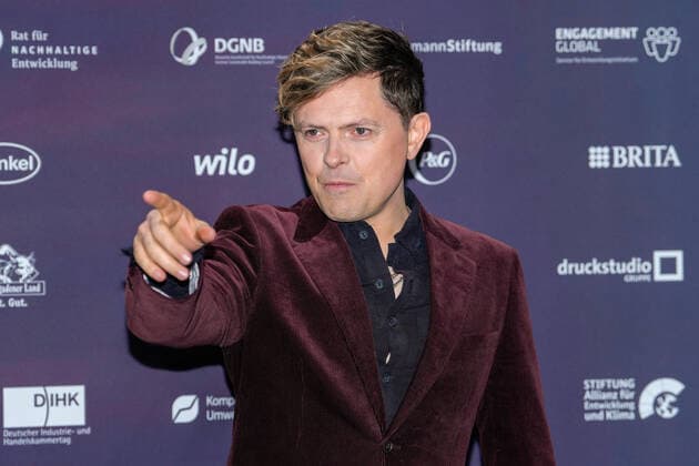 15. Deutscher Nachhaltigkeitspreis in Duesseldorf Michael Patrick Kelly der Saenger, Aktivist und Ehrenpreistraeger im Portrait auf dem Roten Teppich auf dem 15. Deutscher Nachhaltigkeitspreis im Maritim Hotel in Duesseldorf Duesseldorf Nordrhein-Westfalen Deutschland
