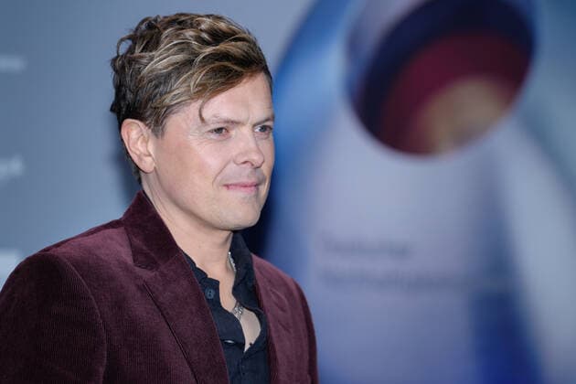 15. Deutscher Nachhaltigkeitspreis in Duesseldorf Michael Patrick Kelly der Saenger, Aktivist und Ehrenpreistraeger im Portrait auf dem Roten Teppich auf dem 15. Deutscher Nachhaltigkeitspreis im Maritim Hotel in Duesseldorf Duesseldorf Nordrhein-Westfalen Deutschland