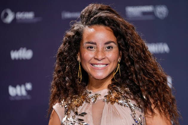 15. Deutscher Nachhaltigkeitspreis in Duesseldorf Domitila Barros Miss Germany 2022 im Portrait auf dem Roten Teppich auf dem 15. Deutscher Nachhaltigkeitspreis im Maritim Hotel in Duesseldorf Duesseldorf Nordrhein-Westfalen Deutschland