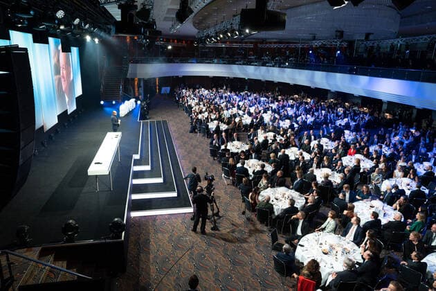 15. Deutscher Nachhaltigkeitspreis in Duesseldorf Impressionen von 15. Deutscher Nachhaltigkeitspreis in Duesseldorf mit Olaf Scholz auf der Leinwand Duesseldorf Nordrhein-Westfalen Deutschland
