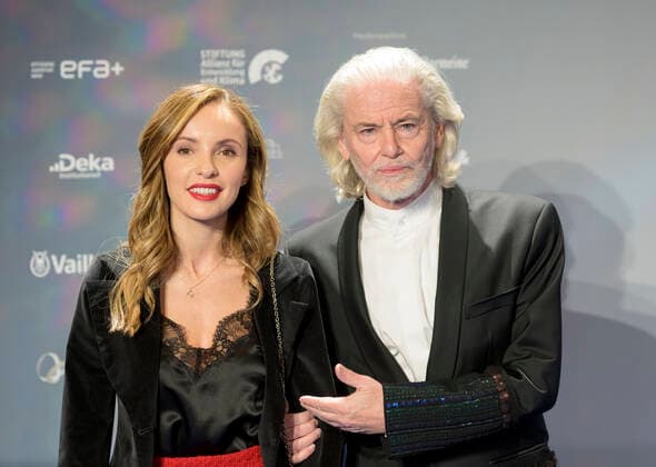 Hermann BUEHLBECKER, Unternehmer, mit Giovanna MORENO Verleihung Deutscher Nachhaltigkeitspreis am 02.12.2022 in Duesseldorf Deutschland.