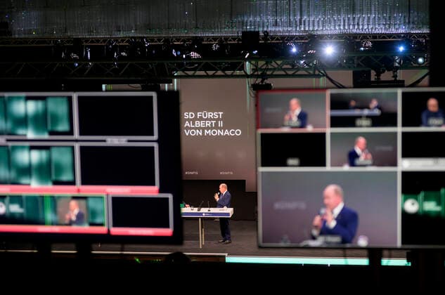 S.D. Fuerst Albert II. von Monaco, Ehrenpreistraeger, bei seiner Rede, Verleihung Deutscher Nachhaltigkeitspreis am 02.12.2022 in Duesseldorf Deutschland.