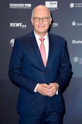 Peter Tschentscher bei der Verleihung des 15. Deutschen Nachhaltigkeitspreises 2022 im Maritim Hotel. Düsseldorf, 02.12.2022