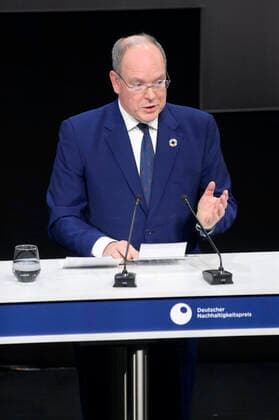Fürst Albert II. von Monaco bei der Verleihung des 15. Deutschen Nachhaltigkeitspreises 2022 im Maritim Hotel. Düsseldorf, 02.12.2022