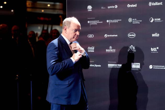 Deutscher Nachhaltigkeitspreis 2022 Albert II von Monaco auf dem roten Teppich bei der Verleihung des Deutschen Nachhaltigkeitspreises im Maritim Hotel in Düsseldorf. Copyright: xEventpressxGolejewskix