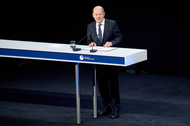 Deutscher Nachhaltigkeitspreis 2022 Bundeskanzler Olaf Scholz bei der Verleihung des Deutschen Nachhaltigkeitspreises im Maritim Hotel in Düsseldorf. Copyright: xEventpressxGolejewskix