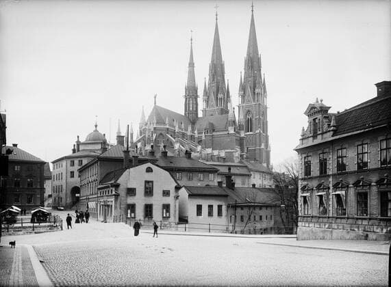 RECORD DATE NOT STATED Uppsala Cathedral, Domtrapphuset and the Holmen neighborhood, Fjärdingen, Uppsala 1901 - 1902. Uppsala Cathedral, Domtrapphuset and the Holmen Neighborhood, Fjärdingen, Uppsala 1901 - 1902 Copyright: xpiemagsx upplpie13012022-1280 !ACHTUNG AUFNAHMEDATUM GESCHÄTZT!