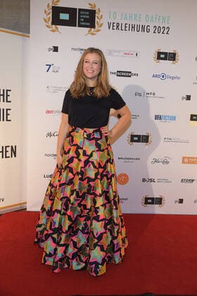 Verleihung der DAfFNE-Auszeichnung 2022 Nina Eichinger Ankunft zur Verleihung der DAfFNE-Deutsche Akademie für Fernsehen, Auszeichnung 2022 im Meistersall in Berlin am 03.12.2022