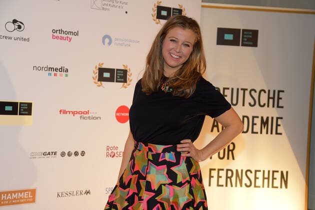 Entertainment Bilder des Tages Verleihung der DAfFNE-Auszeichnung 2022 Nina Eichinger Ankunft zur Verleihung der DAfFNE-Deutsche Akademie für Fernsehen, Auszeichnung 2022 im Meistersall in Berlin am 03.12.2022