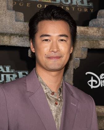 05 December 2022 - Los Angeles, California - Jordan Rodrigues. Disney + premiere of Ã¢â‚¬oeNational Treasure: Edge of HistoryÃ¢â‚¬Â at El Capitan Theatre. Hollywood USA - ZUMAa123 20221205_zaa_a123_005 Copyright: xBillyxBennightx