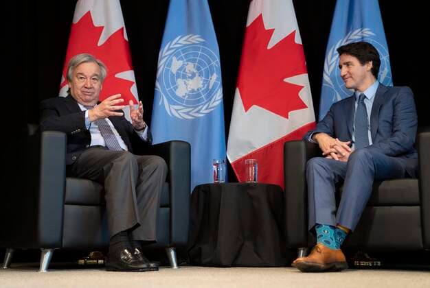 Kanada, Justin Trudeau empfämgt UN-Generalsekretär Antonio Guterres in Montreal December 7, 2022, Montreal, PQ, Canada: Prime Minister Justin Trudeau listens to Secretary-General of the United Nations Antonio Guterres prior to a bilateral meeting in Montreal on Wednesday, December 7, 2022. Montreal Canada  - ZUMAc35_ 20221207_zaf_c35_037 Copyright: xPaulxChiassonx