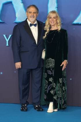 Jon Landau and Julie Landau attend the World Premiere of Avatar: The Way of Water at the Odeon Luxe Leicester Square in London. DECEMBER 6th 2022  CMYx22536