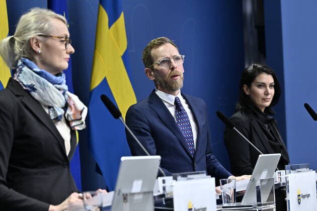 STOCKHOLM 20221209 Public Health Agency Director General Karin Tegmark Wisell, Social Affairs Minister Jakob Forssmed Kd and the National Board of Health and Welfares crisis preparedness manager Taha Alexandersson during a press conference on the situation regarding covid 19 Stockholm Sweden x10030x,  Copyright: xJonasxEkströmer TTx PRESSTRÄFF OM COVIDLÄGET