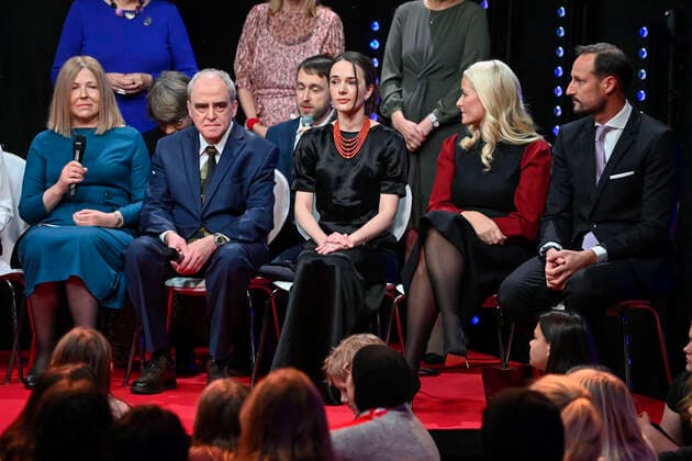 Oslo 20221210 F v peace prize winners Natallia Pintsyuk, who represents her husband, the activist Ales Byalyatski from Belarus, Jan Ratchinskij, who represents the Russian organization Memorial and Oleksandra Matviytsyuk, who represents the Ukrainian organization Center for Civil Li  Copyright: xAnnikaxByrdex AnmR8Wy7Y6w
