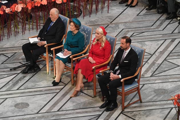 King Harald V of Norway, Queen Sonja of Norway, Crown Princess Mette-Marit of Norway and Crown Prince Haakon of Norway attend the 2022 Nobel Peace Prize award ceremony at the City Hall in Oslo, Norway on December 10, 2022.  LON20221210205 PAULxTREADWAY