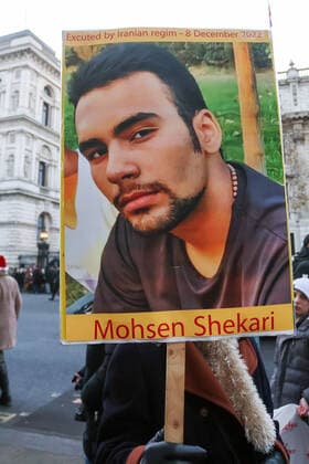 . 10 12 2022. London, United Kingdom. Iranians Protest Whitehall. Iranians protest opposite Downing Street over ongoing unrest against the Islamic Regime in Iran.  xMartynxWheatleyx xi-Imagesx IIM-24007-0013