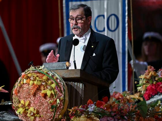 Nobel laureate in physics Alain Aspect speaks during the Nobel Prize Banquet at the Town Hall in Stockholm, Sweden Saturday 10 December 2022 STOCKHOLM SWEDEN SCI x10030x,  Copyright: xJonasxEkstromer TTx SWEDEN NOBEL PRIZE BANQUET 2022