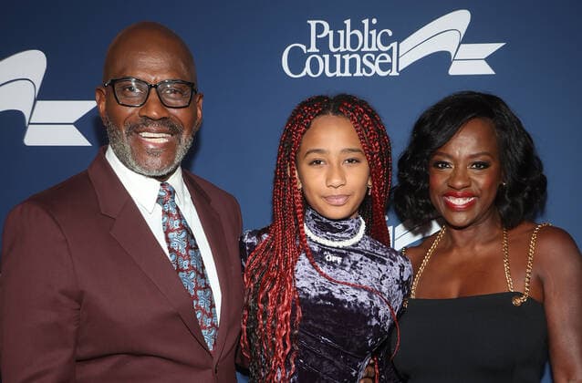 11 December 2022 beverly Hills, California - Julius Tennon, Genesis Tennon, Viola Davis. Public Counsel s Annual William O. Douglas Award Dinner Celebrating Viola Davis held at The Beverly Hilton in Beverly Hills. Beverly Hills USA - ZUMAa123 20221211_zaa_a123_041 Copyright: xFSx