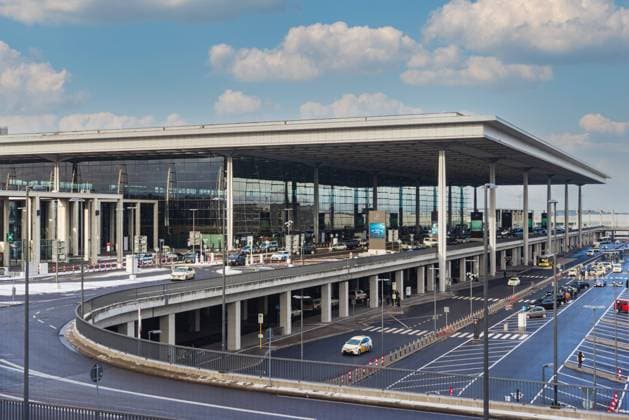 BERLIN, GERMANY - DECEMBER 12, 2022: Exterior of Terminal 1 of the Berlin Brandenburg International Airport (BER), or Flughafen Berlin Brandenburg Willy Brandt. Exterior shot of the Airport Berlin Brandenburg BER Berlin Germany *** BERLIN, DEUTSCHLAND 12. DEZEMBER 2022 Außenansicht des Terminals 1 des Flughafens Berlin Brandenburg International BER, oder Flughafen Berlin Brandenburg Willy Brandt Außenaufnahme des Flughafens Berlin Brandenburg BER Berlin Deutschland Copyright: xx