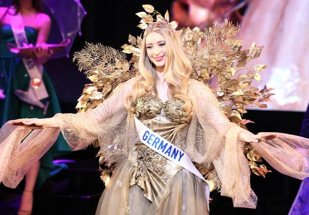 Entertainment Themen der Woche KW50 Entertainment Bilder des Tages December 13, 2022, Tokyo, Japan - Miss Germany Jasmin Selberg of Miss International 2022 in natinal costume smiles at the Miss International Beauty Pageant 2022 in Tokyo on Tuesday, December 13, 2022. 66 beauties from the world gathered in Tokyo for the Miss International Beauty pageant, the first time in three years.  , aflo_206276954.jpg,