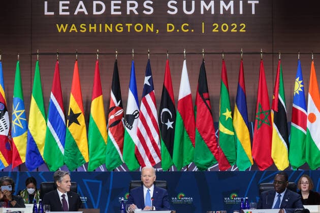 News Themen der Woche KW50 Secretary of State Antony Blinken (Left) and Senegalese President Macky Sall (Right) look on as President Joe Biden (Center) participates in the U.S.-Africa Summit Leaders Session on partnering on the African Union s Agenda 2063 at the Walter E. Washington Convention Center in Washington, DC on Thursday, December 15, 2022.  WASP20221215152 OLIVERxCONTRERAS