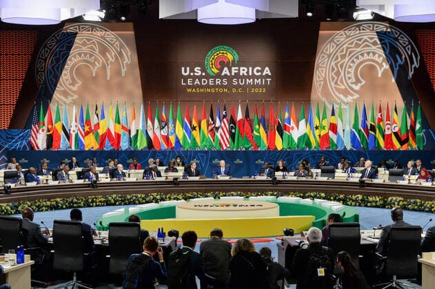 News Themen der Woche KW50 News Bilder des Tages December 15, 2022, Washington, DC, United States: U.S. President Joe Biden, center, delivers remarks during the first Plenary leaders session of the U.S - Africa Leaders Summit at the Walter Washington Convention Center, December 15, 2022 in Washington, D.C. Washington United States - ZUMAp138 20221215_zaa_p138_005 Copyright: xPaulxKim UsxStatex