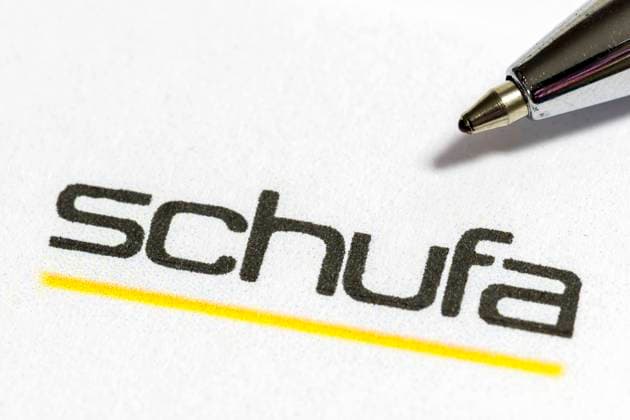  Schufa, Wirtschaftsauskunftei, Kugelschreiber *** Schufa, credit reporting agency, Ballpoint pen Copyright: imageBROKER/Lilly ibltke08882290.jpg