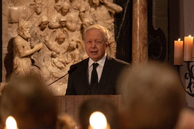 Rede von WDR Intendant Tom BUHROW - Adventskonzert der Landesregierung im Bonner Münster. NRW Ministerpräsident Hendrik Wüst und WDR Intendant Tom Buhrow laden gemeinsam in die Münsterbasilika in der Bundesstadt ein. 17.12.2022 Bonn Innenstadt NRW Deutschland