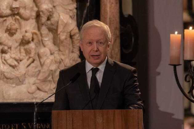 Rede von WDR Intendant Tom BUHROW - Adventskonzert der Landesregierung im Bonner Münster. NRW Ministerpräsident Hendrik Wüst und WDR Intendant Tom Buhrow laden gemeinsam in die Münsterbasilika in der Bundesstadt ein. 17.12.2022 Bonn Innenstadt NRW Deutschland