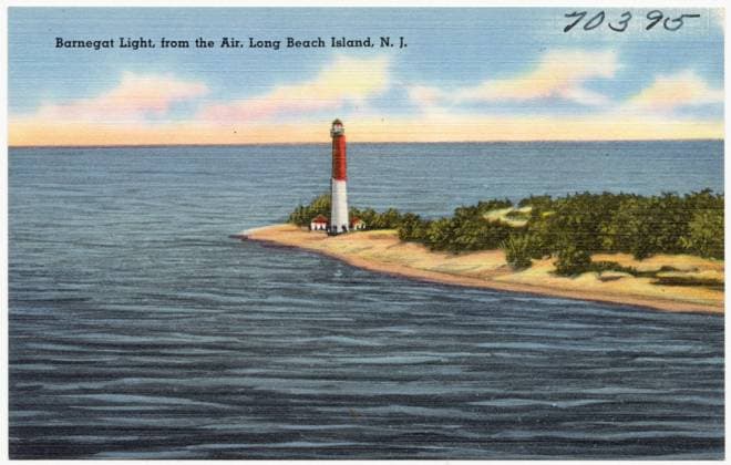 RECORD DATE NOT STATED Barnegat Light, from the air, Long Beach Island, N. J. , Lighthouses, Beaches, Tichnor Brothers Collection, postcards of the United States Copyright: xpiemagsx digcompie09122022-19895 !ACHTUNG AUFNAHMEDATUM GESCHÄTZT!
