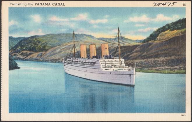 RECORD DATE NOT STATED Transiting the Panama Canal , Ocean liners, Canals, Tichnor Brothers Collection, postcards of the United States Copyright: xpiemagsx digcompie09122022-128197 !ACHTUNG AUFNAHMEDATUM GESCHÄTZT!
