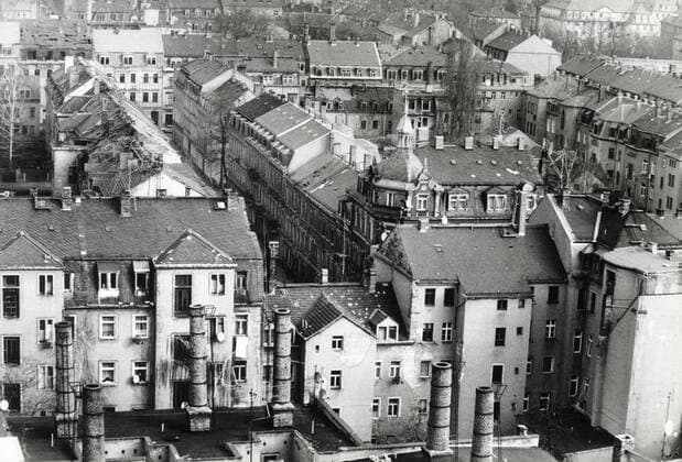Dresden, historisch, Plätze, Straßen, Stadtteile, Wohngebiete: Äußere Neustadt, Antonstadt, Blick von der Martin-Luther-Kirche um 1992. *** Dresden, historical, places, roads, districts, Residential areas Exterior new town, antonstadt, View from the Martin Luther Church at 1992 Copyright: xSZ GunterxHübnerx 0000010103924186 ! ACHTUNG Aufnahmedatum laut Beschriftung