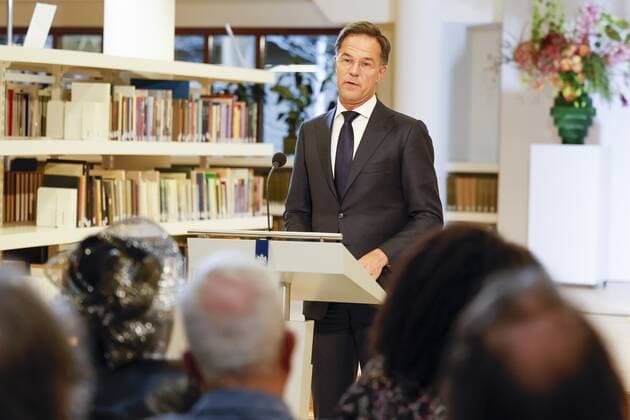 Den Haag, Mark Rutte entschuldigt für die Rolle der Niederlande in der Geschichte der Sklaverei THE HAGUE - Prime Minister Mark Rutte gives a speech in which a government response is given to the report Chains of the Past by the Advisory Board Dialogue Group Slavery Past. Rutte gave the speech at the National Archives in The Hague. ANP ROBIN VAN LONKHUIJSEN netherlands out - belgium out