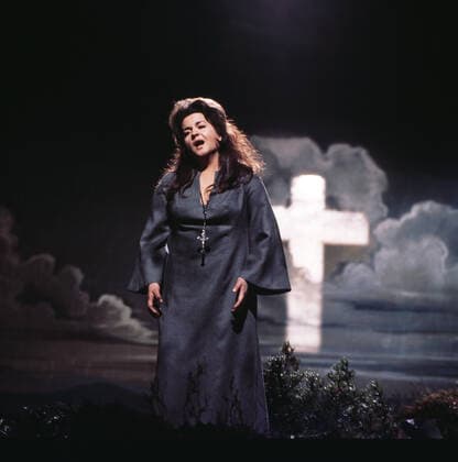 Erkennen Sie die Melodie? Erkennen Sie die Melodie?, Musikquiz, Deutschland 1969 - 1984, Sendung vom 14. März 1976, Mitwirkende: Enriqueta Tarres, Deutschland , Deutschland Copyright: FredxLindinger Nur redaktionelle Nutzung. Editorial usage only. LIN_7601001069 UnitedArchives EDITORIAL USE ONLY