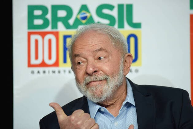 BRASÍLIA, DF - 22.12.2022: LULA ANUNCIA NOMES PARA MINISTÉRIOS - Photo, President Lula with the phrase "Brazil of the Future" in the background during the announcement of new Ministers. This Thursday (22) President-elect Luiz Inácio Lula da Silva announced new names to compose the ministerial staff of his government. x2313209x  TonxMolina