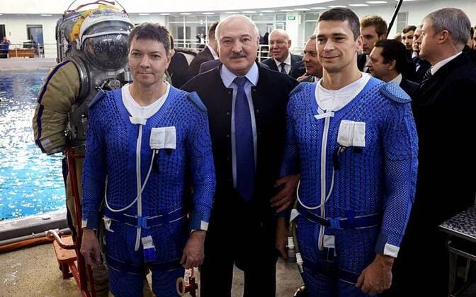 News Themen der Woche KW51 News Bilder des Tages Russia Belarus 8346783 24.12.2022 In this handout photo released by the Russian Space Agency Roscosmos, Belarusian President Alexander Lukashenko visits Cosmonaut training centre named after Yuri Gagarin, in Zvezdny Gorodok town, Moscow region, Russia. Editorial use only, no archive, no commercial use. Roscosmos Moscow region Russia  Copyright: xx